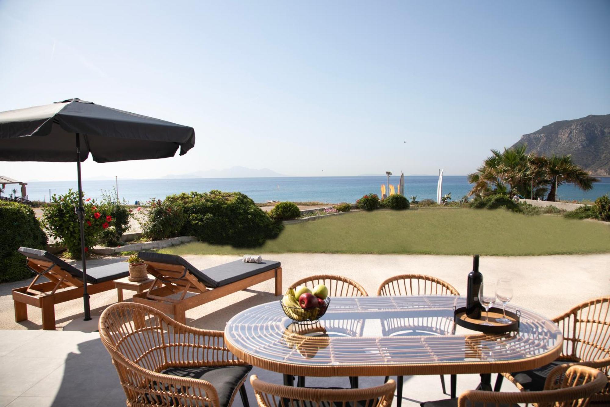 Aegean Eyes 3bd House βy The Sea *